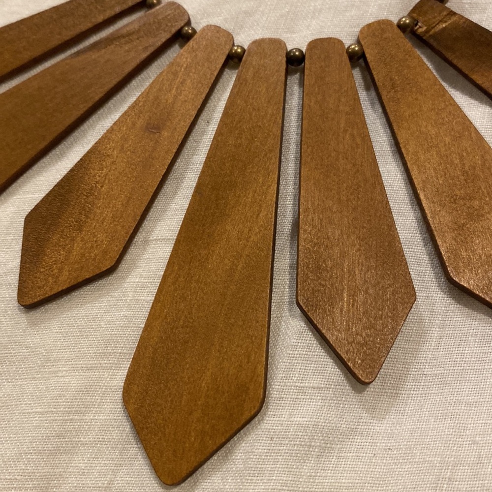 Plunder wooden statement necklace - Picture 2 of 4